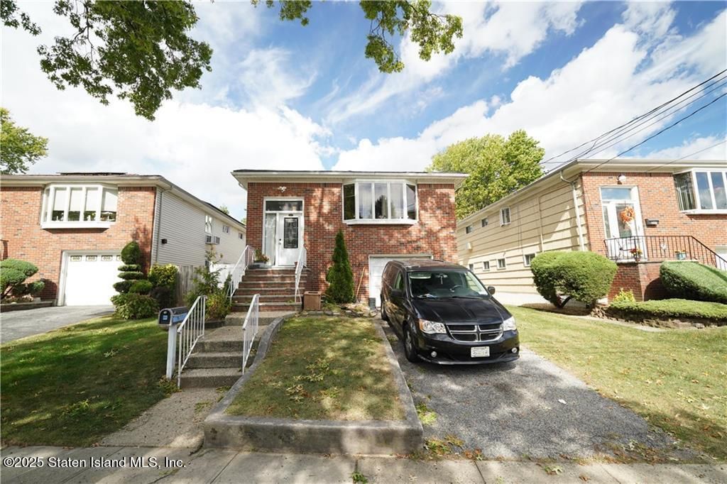 Photo of 301 Lightner Avenue, Staten Island, NY 10314 (MLS # 2506023)