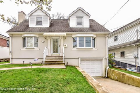 Photo of 12 Ravenhurst Avenue, Staten Island, NY 10310 (MLS # 2405165)