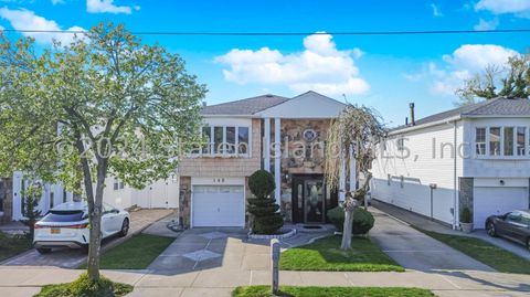 Photo of 148 Bridgetown Street, Staten Island, NY 10314 (MLS # 2402022)