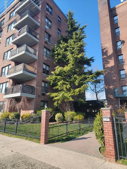 Photo of 145 Lincoln Avenue #3u, Staten Island, NY 10306 (MLS # 1162009)