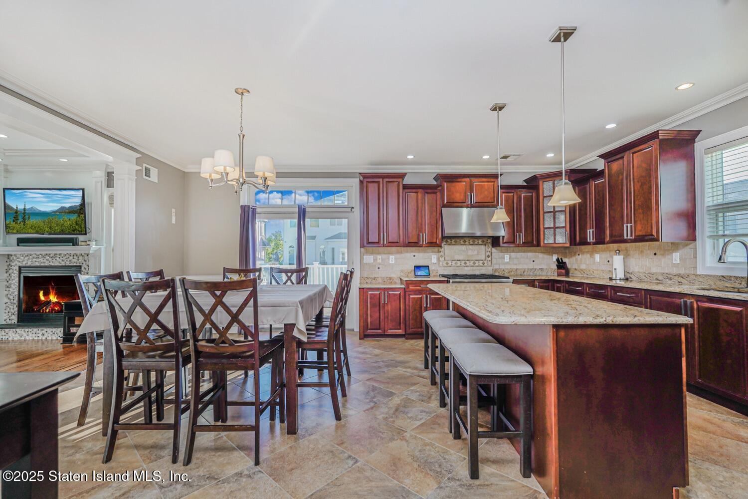 376 Manhattan Street, Staten Island, New York image 13
