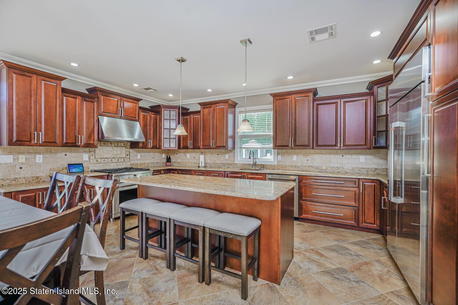 376 Manhattan Street, Staten Island, New York image 12
