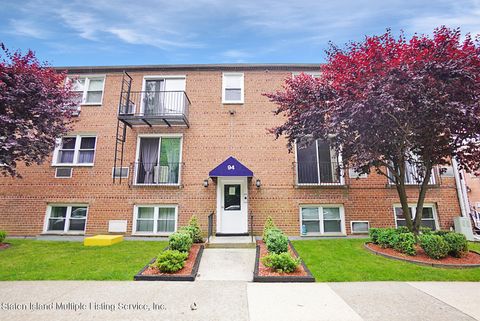 Photo of 94 Husson Street #D, Staten Island, NY 10305 (MLS # 1162611)