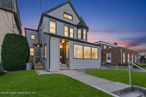 Photo of 4062 Amboy Road, Staten Island, NY 10308 (MLS # 2600175)