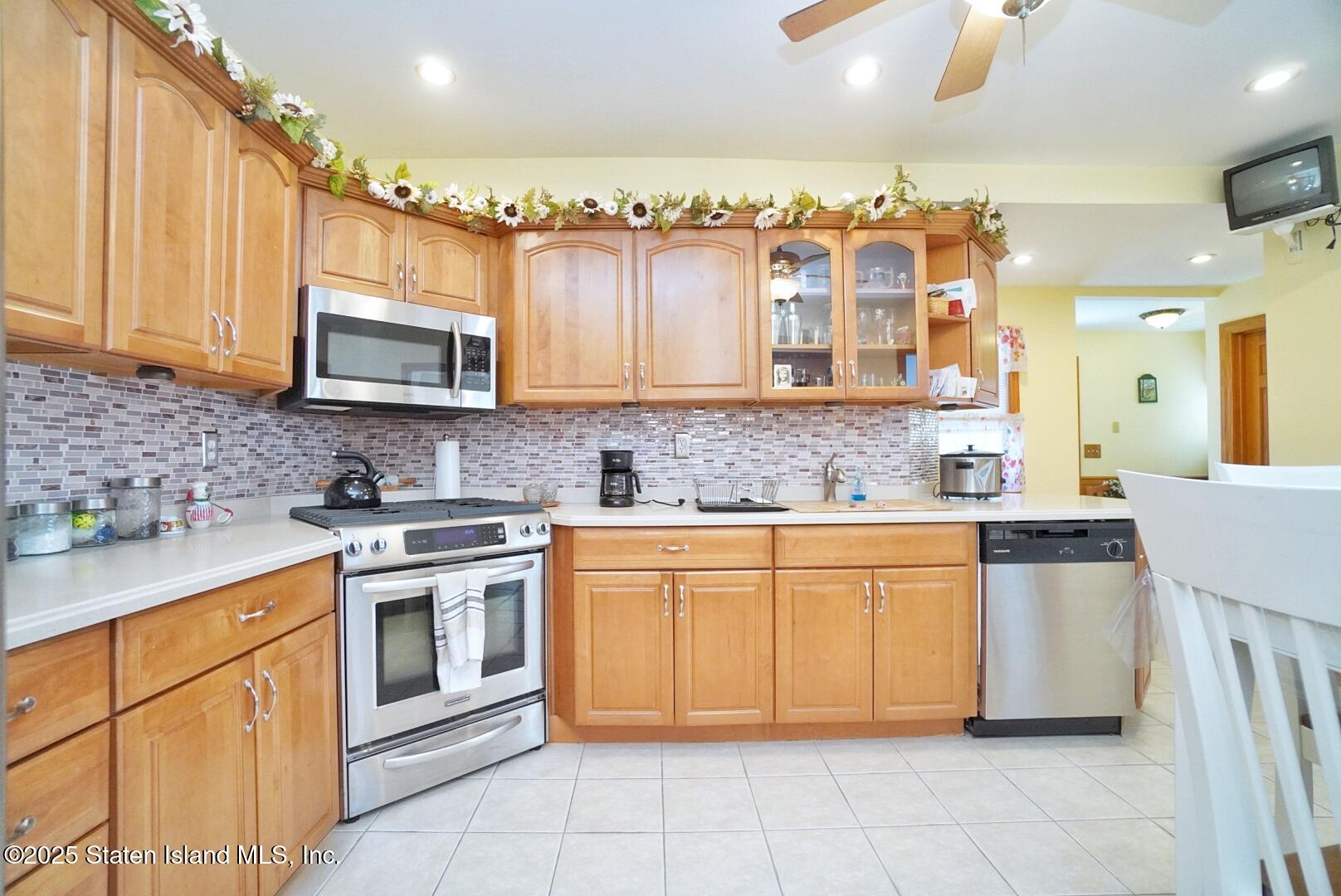 535 Carlton Boulevard, Staten Island, New York image 14