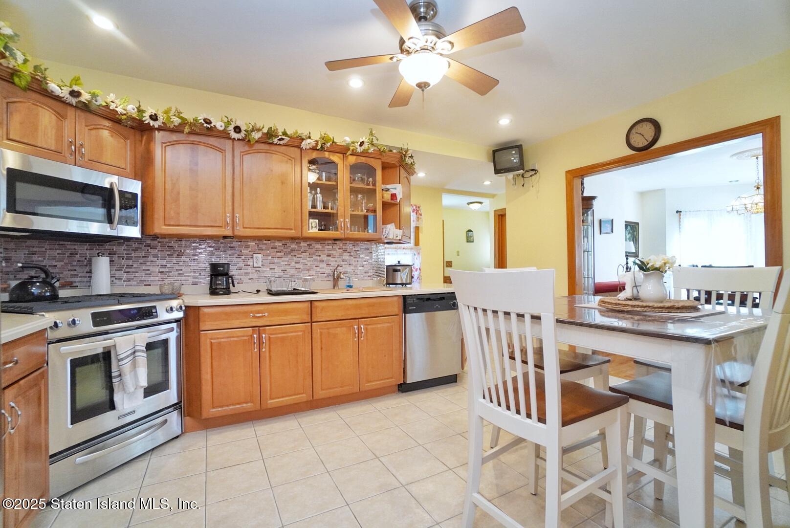 535 Carlton Boulevard, Staten Island, New York image 13
