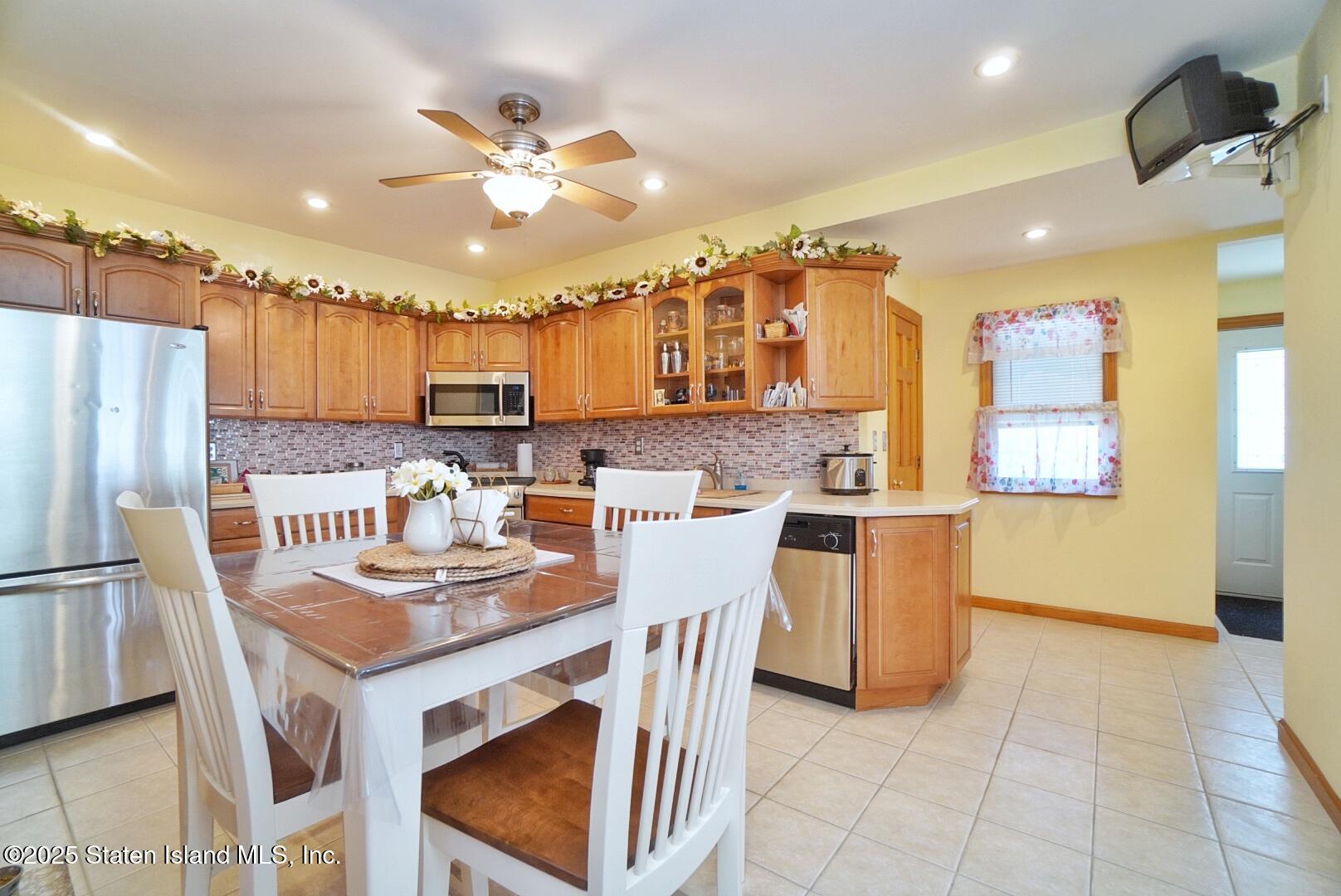 535 Carlton Boulevard, Staten Island, New York image 17