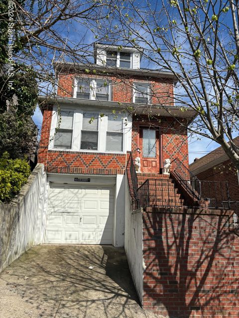 Photo of 41 Coursen Place, Staten Island, NY 10304 (MLS # 2402148)