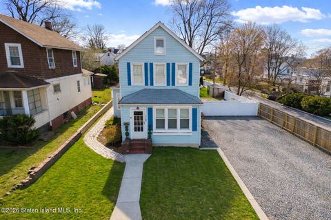 Homes For Sale - 196 Barnard Avenue<br/> Staten Island, NY 10307