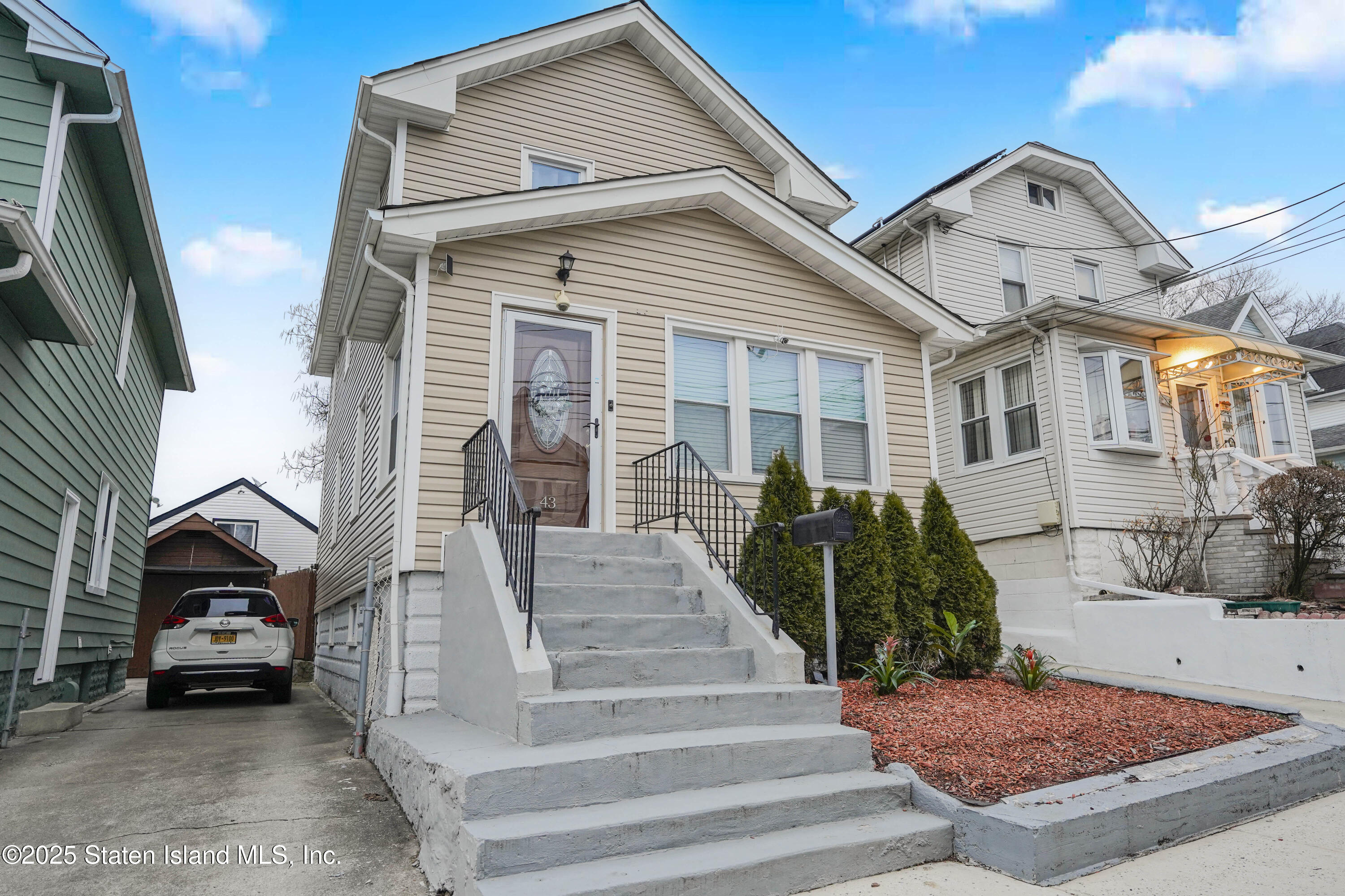 43 Lockman Avenue, Staten Island, New York image 2