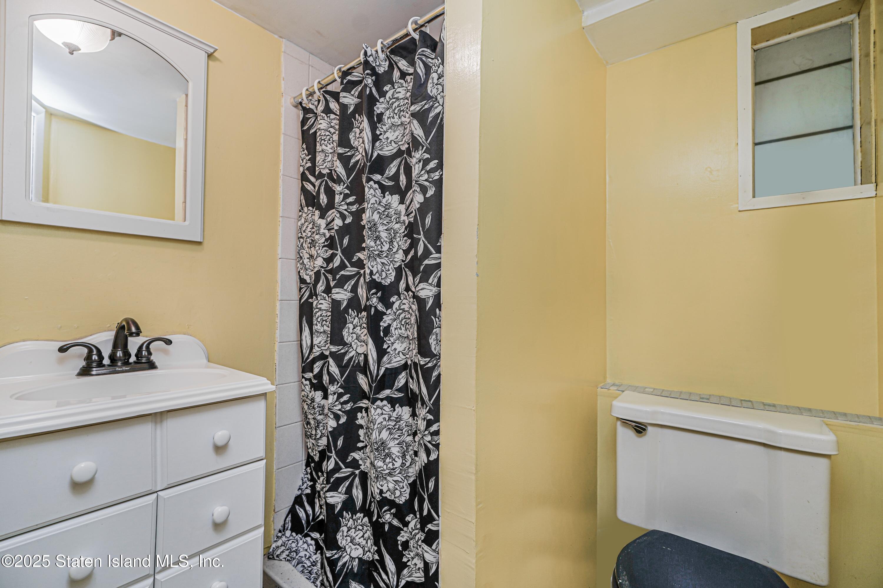 251 St. John Avenue, Staten Island, New York image 41
