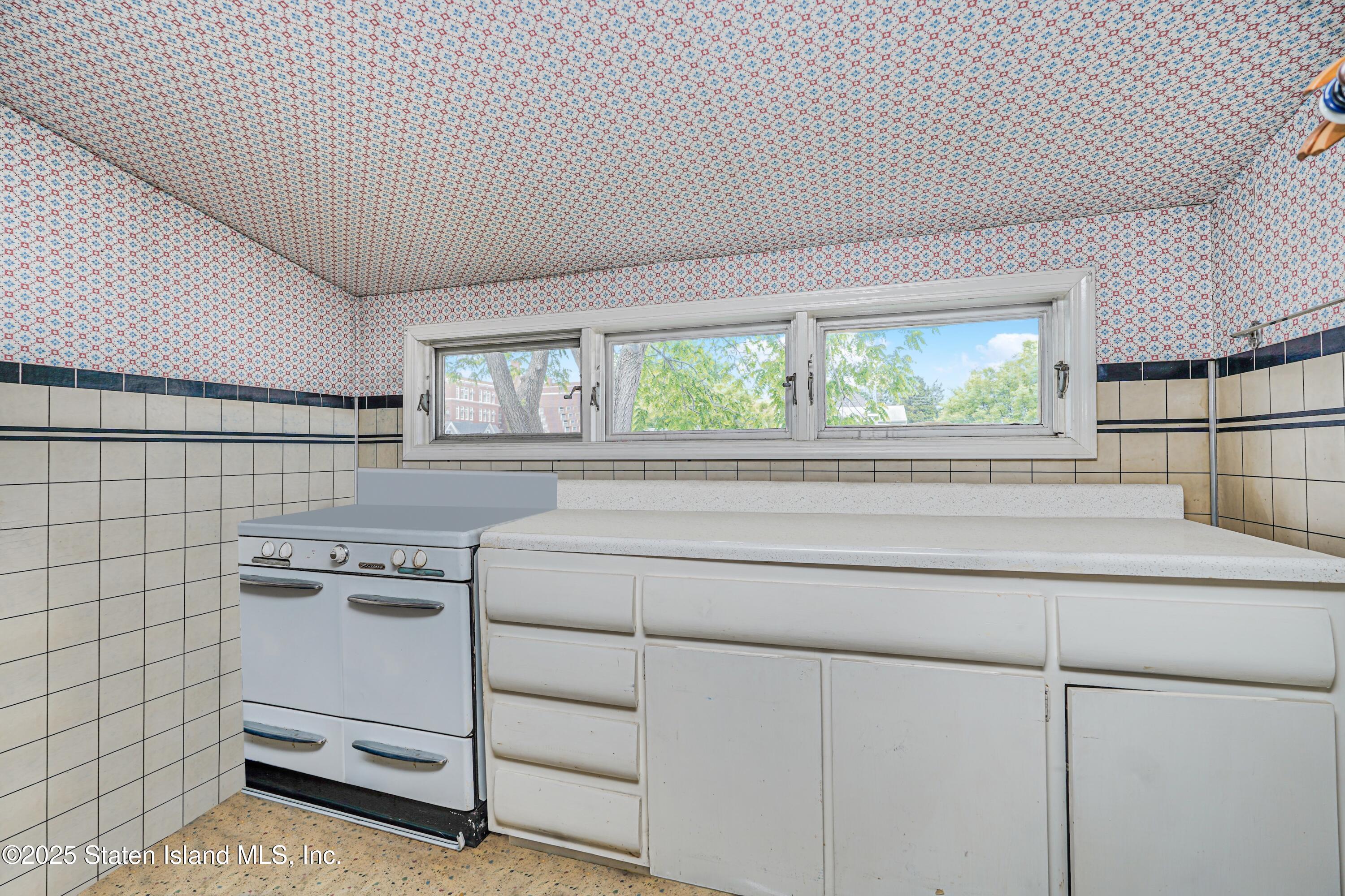 251 St. John Avenue, Staten Island, New York image 34