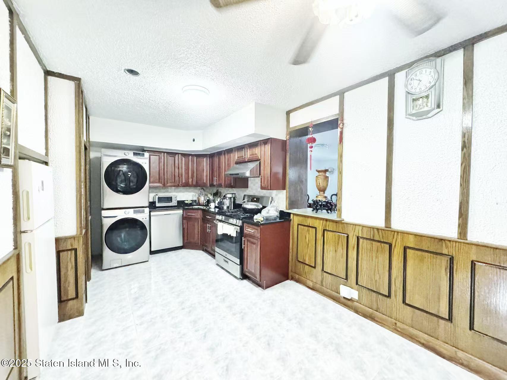 80 Bell Street, Staten Island, New York image 12