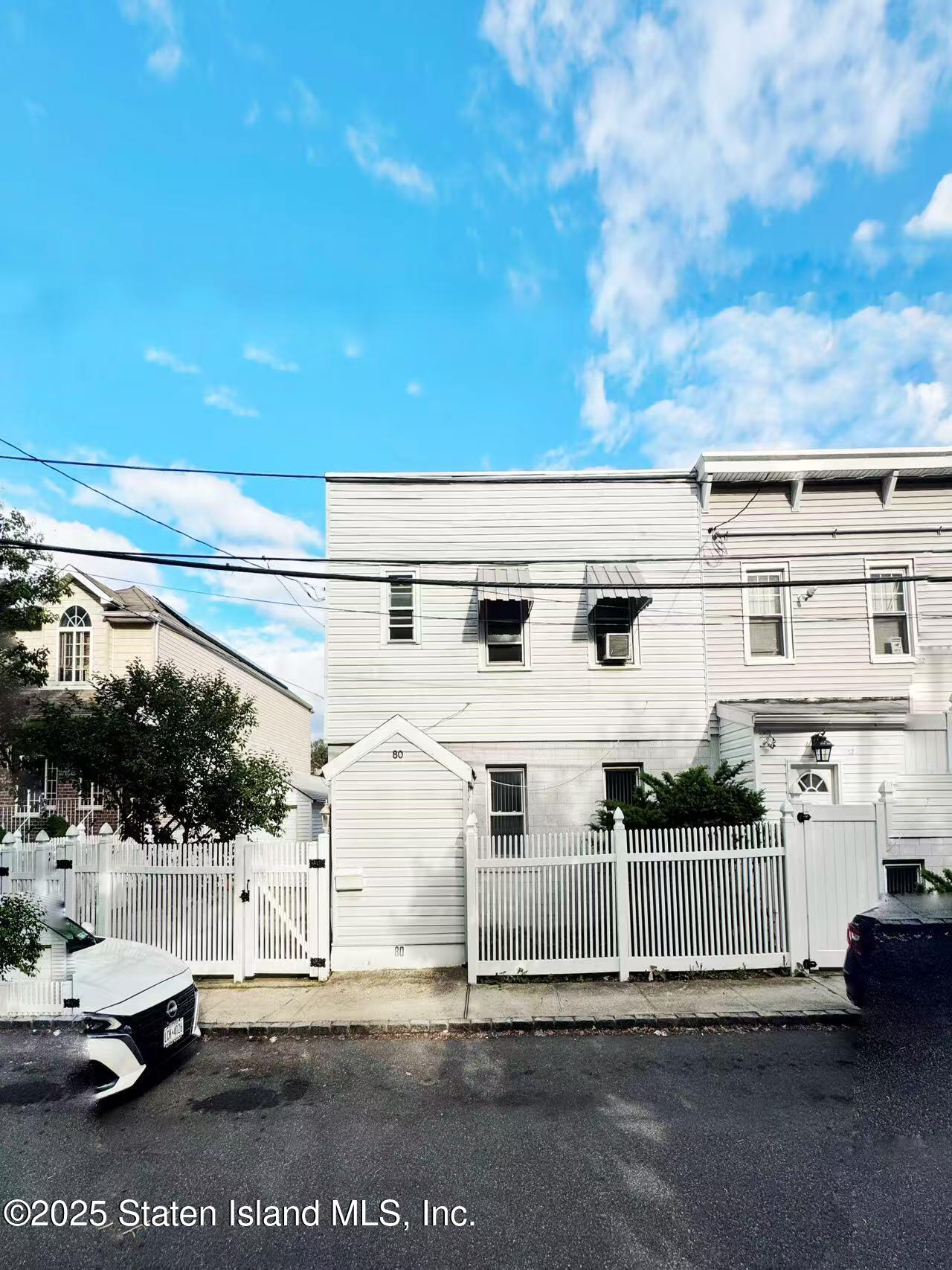 80 Bell Street, Staten Island, New York image 1