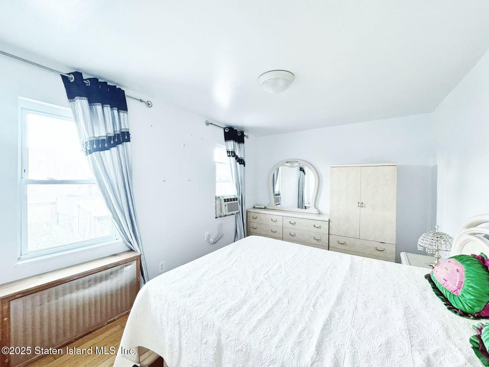 80 Bell Street, Staten Island, New York image 8