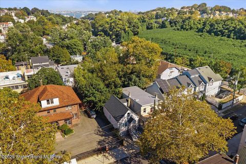 Photo of 19 Webster Avenue, Staten Island, NY 10301 (MLS # 2506232)
