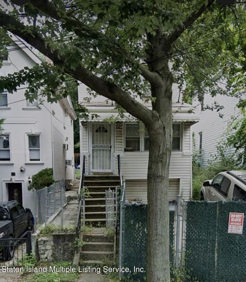 Single Family Residence in Staten Island NY 123 Roe Street.jpg
