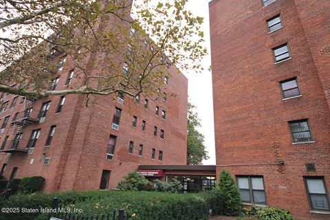 Photo of 100 Colfax Avenue #6d, Staten Island, NY 10306 (MLS # 2506291)