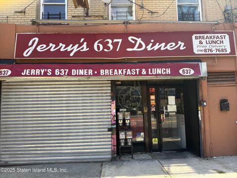Photo of 637 Bay Street, Staten Island, NY 10304 (MLS # 2505298)