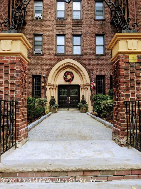 Photo of 215 Hart Boulevard #2b, Staten Island, NY 10301 (MLS # 1164447)