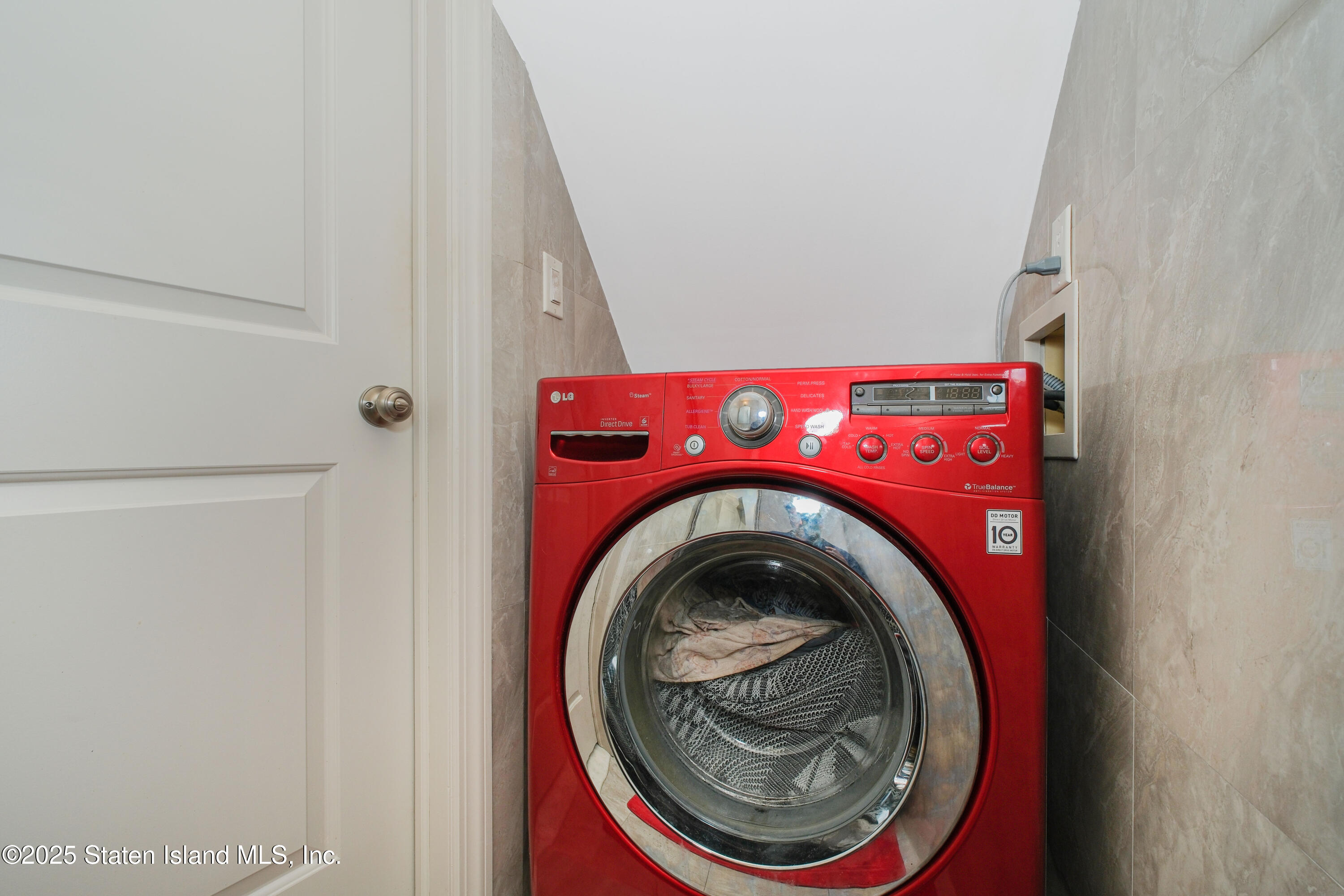 23 Peggy Lane, Staten Island, New York image 27