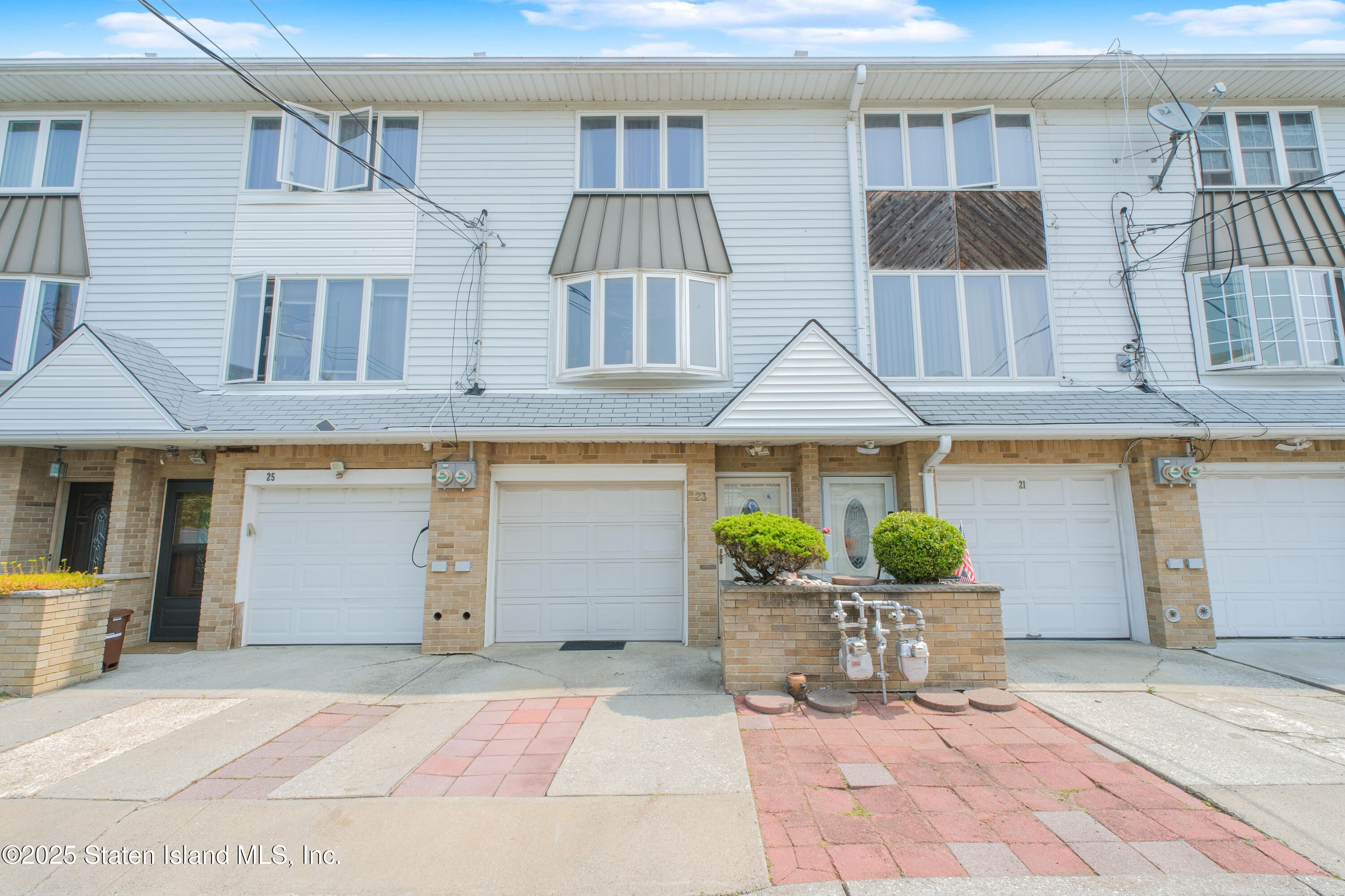 23 Peggy Lane, Staten Island, New York image 1