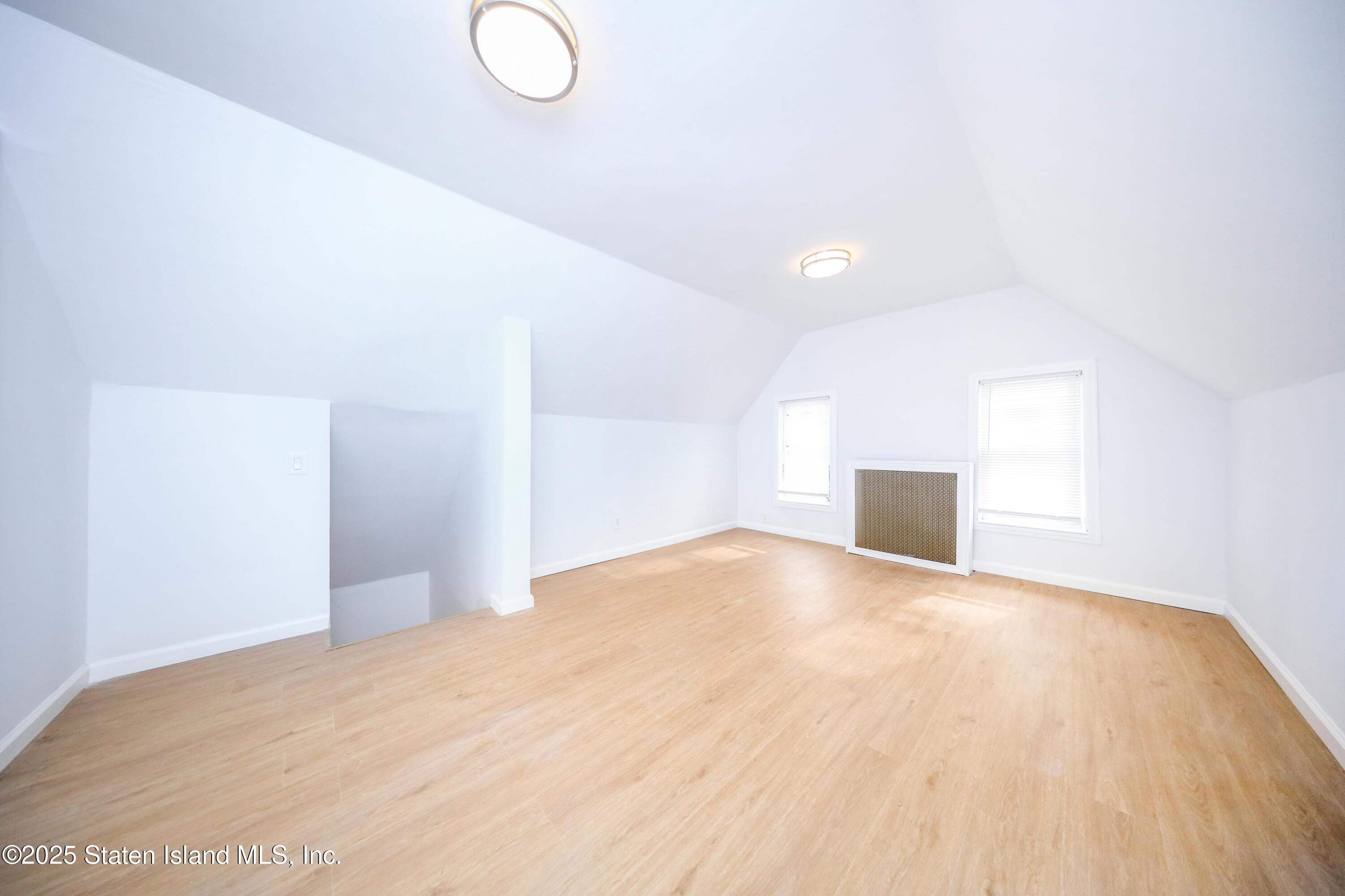 442 Tompkins Avenue, Staten Island, New York image 12