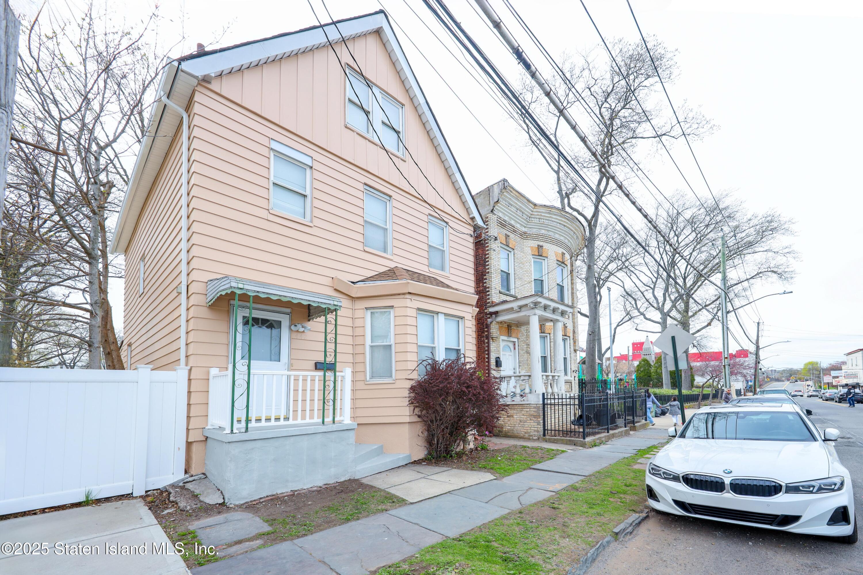 442 Tompkins Avenue, Staten Island, New York image 3