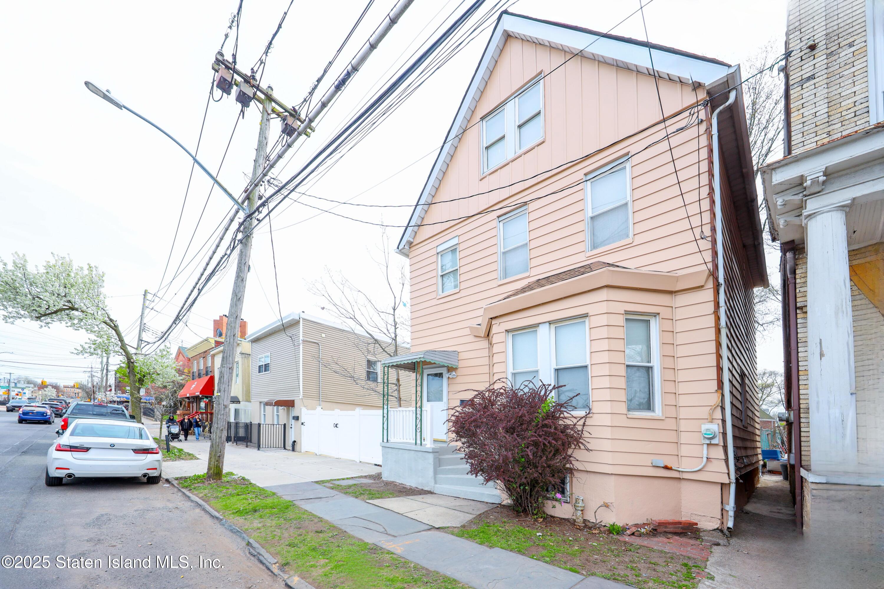 442 Tompkins Avenue, Staten Island, New York image 4