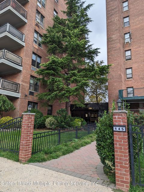 Photo of 145 Lincoln Avenue #4y, Staten Island, NY 10306 (MLS # 1164463)