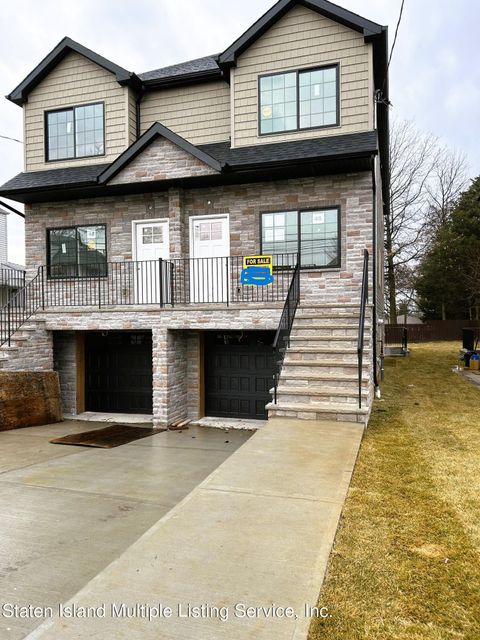 Photo of 40 Wheeler Avenue, Staten Island, NY 10314 (MLS # 1157707)