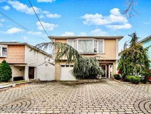Photo of 96 Genesee Avenue, Staten Island, NY 10308 (MLS # 2506680)