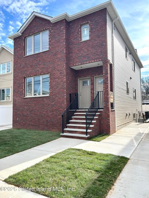 Photo of 471 Stewart Avenue, Staten Island, NY 10314 (MLS # 2507204)