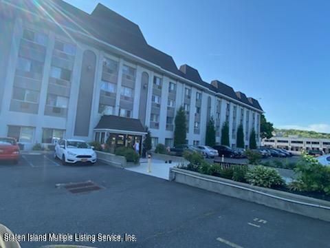 Photo of 1000 Targee Street #3 M, Staten Island, NY 10304 (MLS # 1158733)