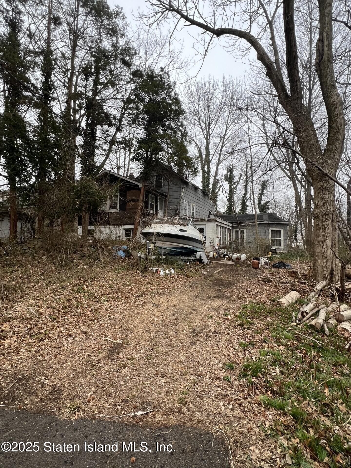 83 Maguire Avenue, Staten Island, New York image 3