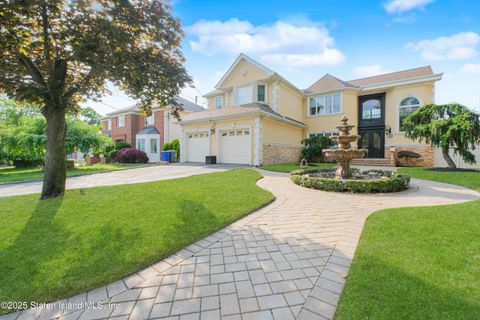 Photo of 23 Haywood Street, Staten Island, NY 10307 (MLS # 2503633)