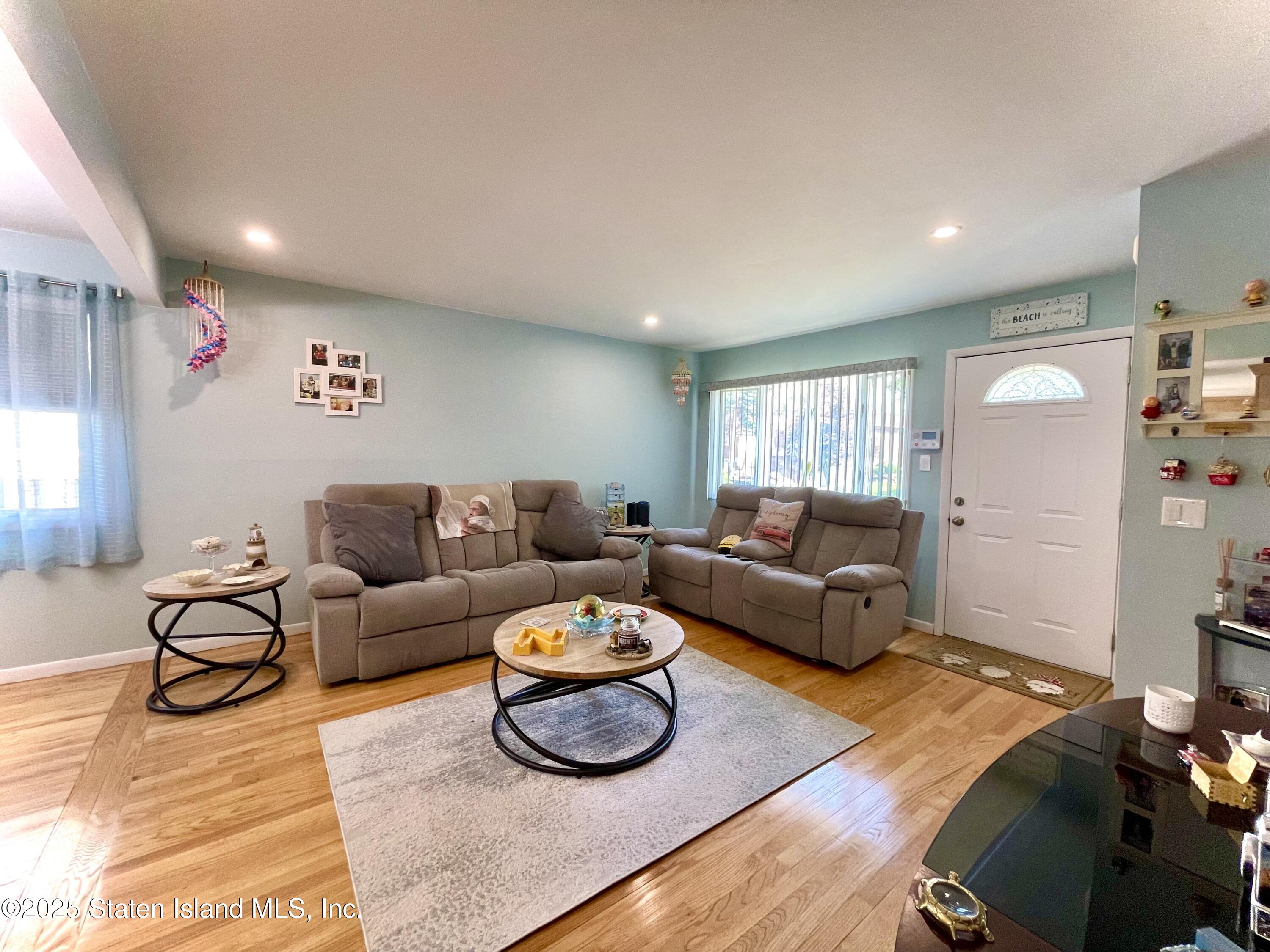 101 Delmore Street, Staten Island, New York image 7