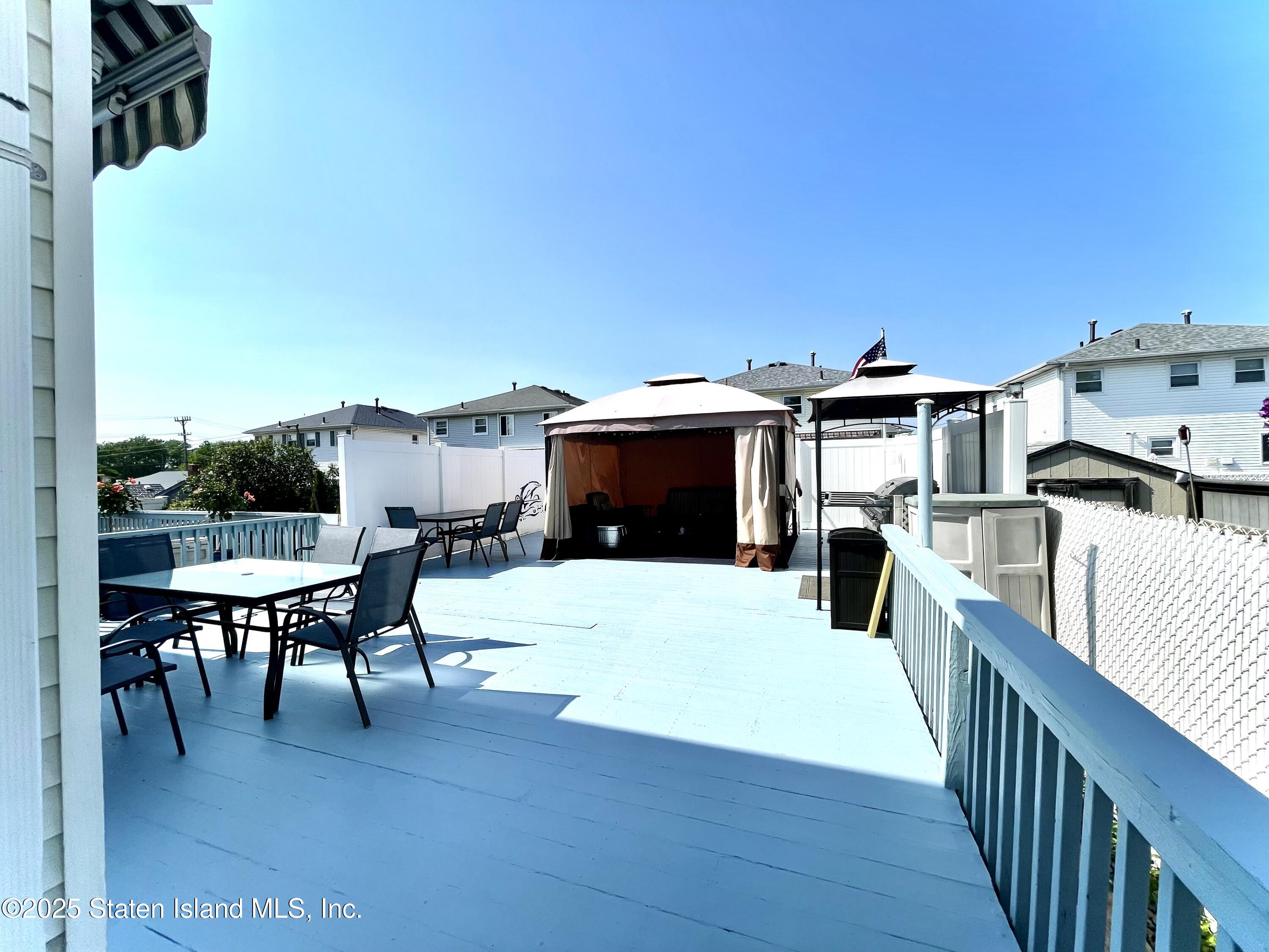 101 Delmore Street, Staten Island, New York image 22