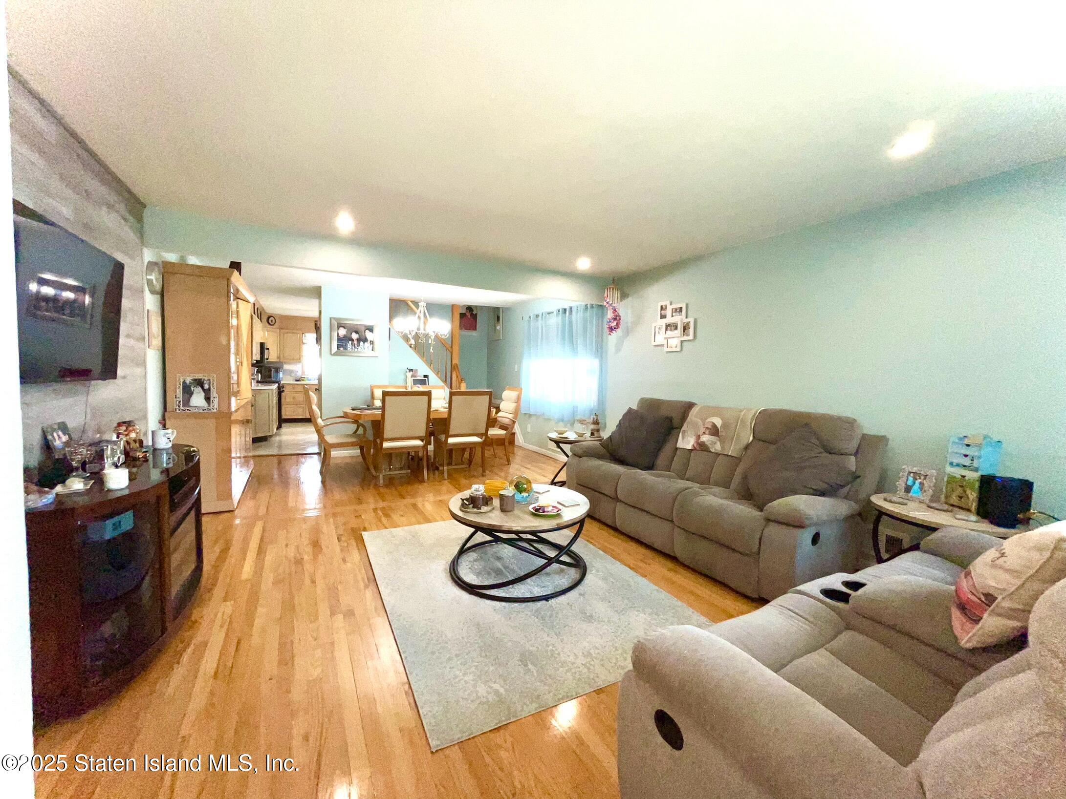 101 Delmore Street, Staten Island, New York image 5