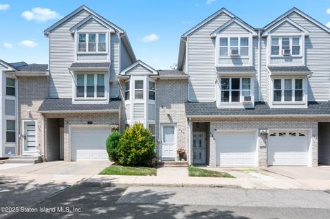 Photo of 120 Rosedale Avenue, Staten Island, NY 10312 (MLS # 2504676)