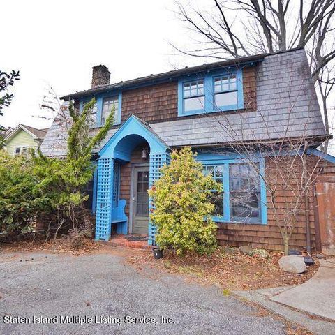 Photo of 117 Windermere Road, Staten Island, NY 10305 (MLS # 1160100)