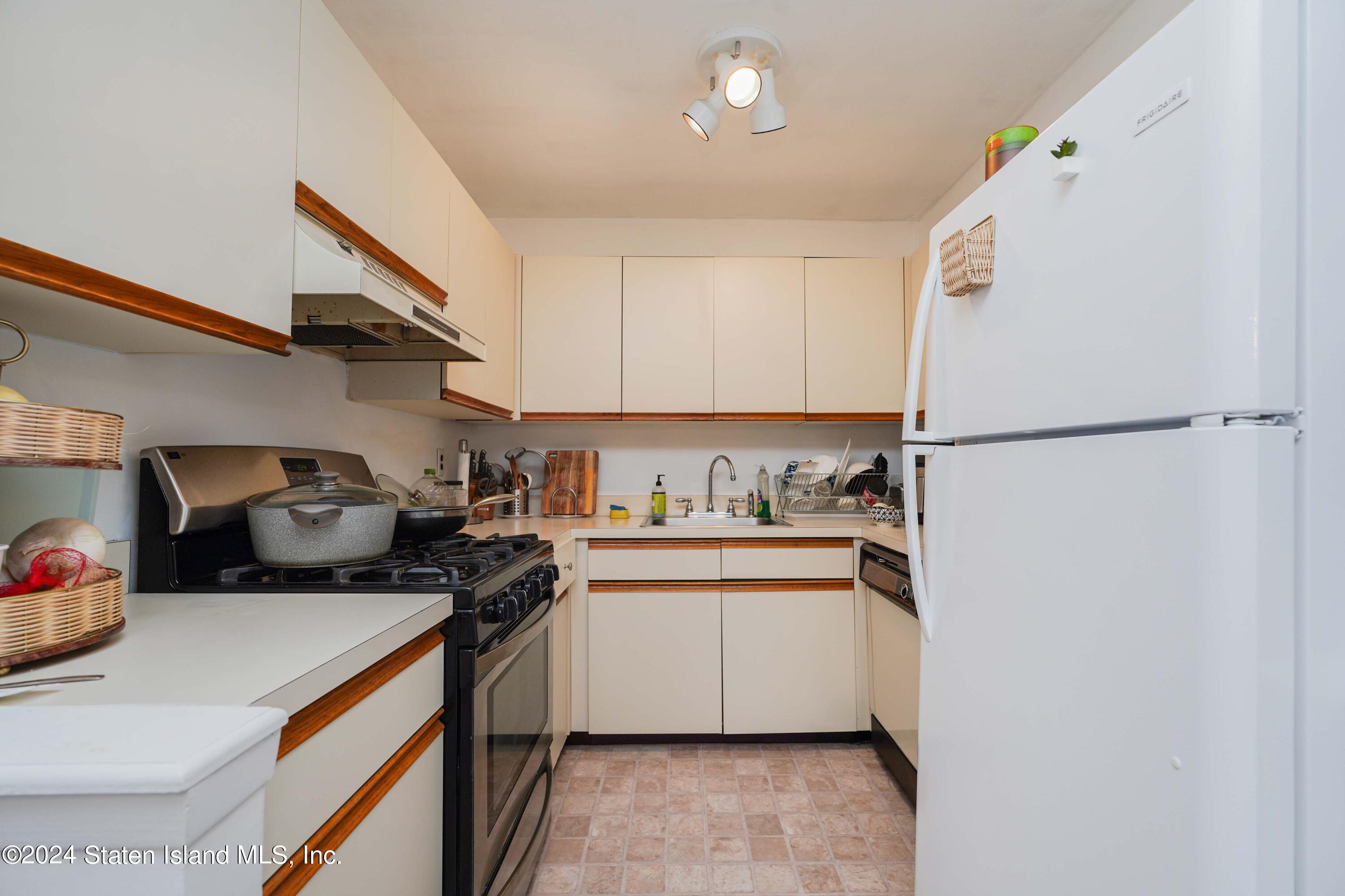 50 Belair Road #5E, Staten Island, New York image 7