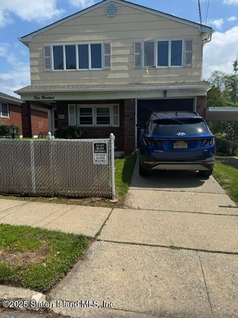 Photo of 400 Durant Avenue, Staten Island, NY 10308 (MLS # 2503147)