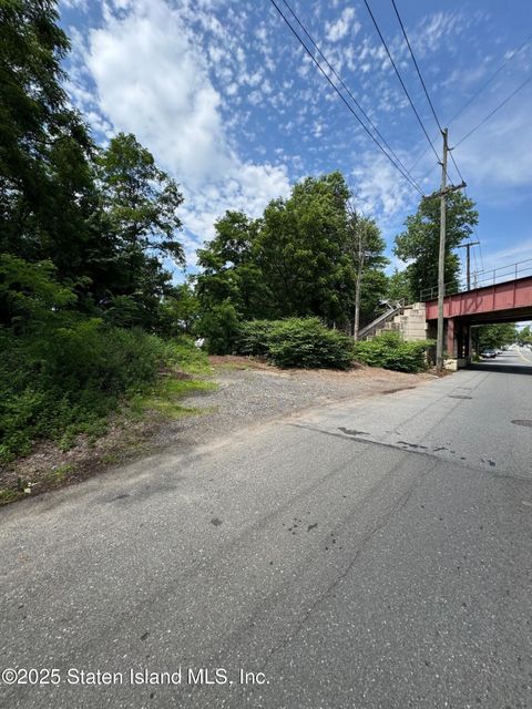 Photo of 1186 Arden Avenue, Staten Island, NY 10312 (MLS # 2505825)