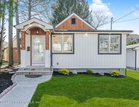 Photo of 249 Lindenwood Road, Staten Island, NY 10308 (MLS # 2601662)