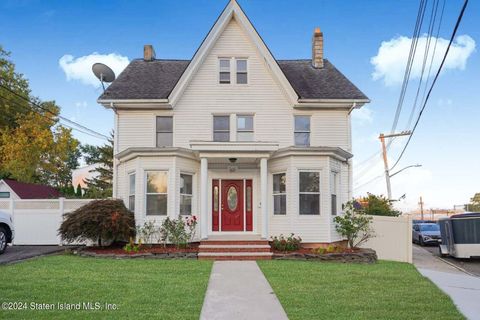 Photo of 60 Tyrrell Street, Staten Island, NY 10307 (MLS # 2405181)