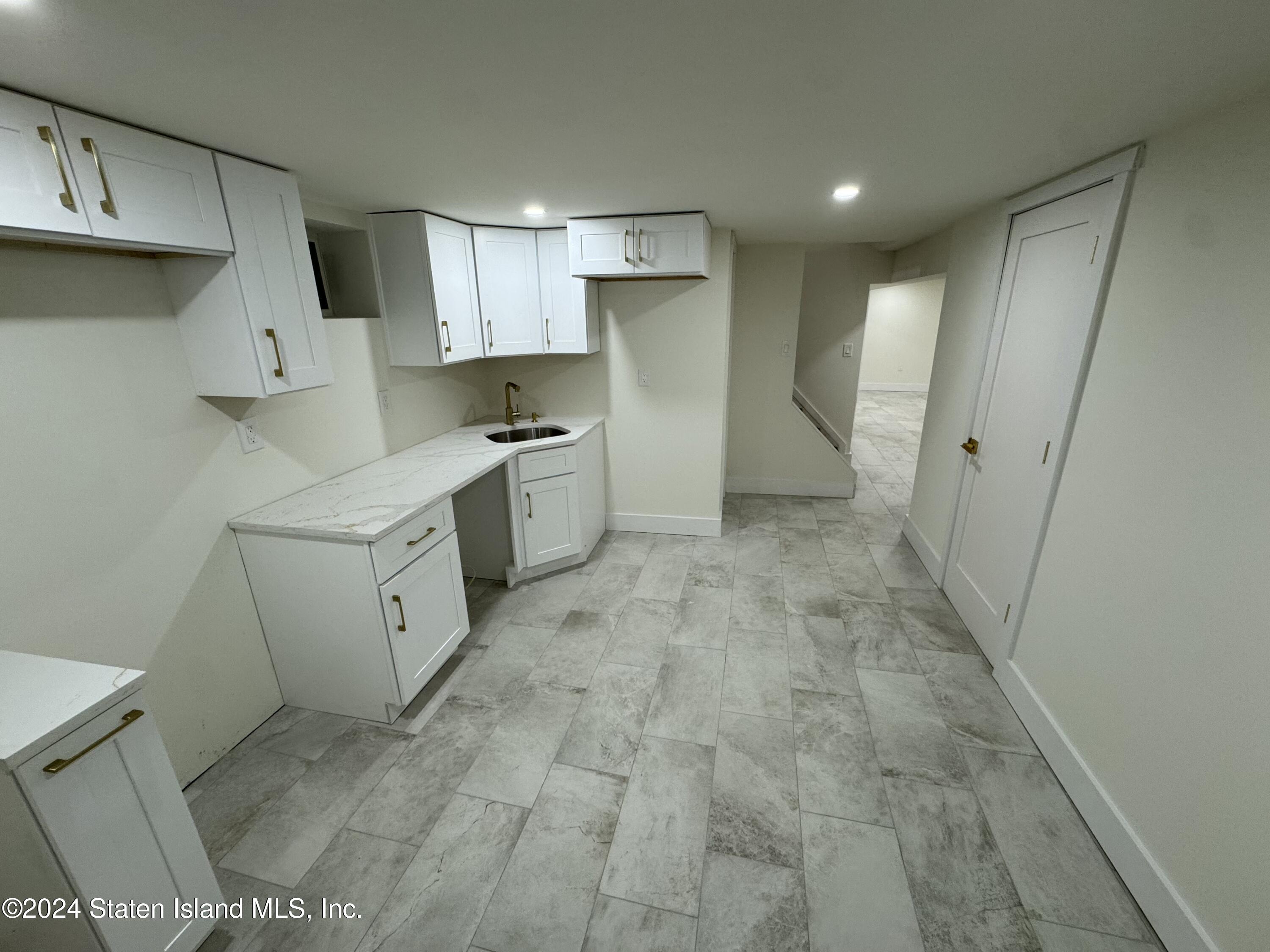 77 City Boulevard, Staten Island, New York image 22