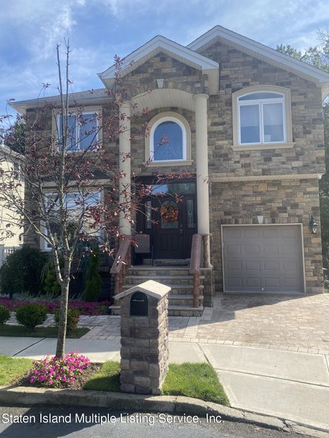 Photo of 47 Brookside Loop, Staten Island, NY 10309 (MLS # 2602151)