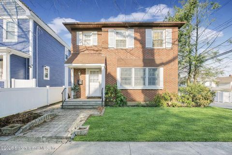 Photo of 268 Neal Dow Avenue, Staten Island, NY 10314 (MLS # 2601479)