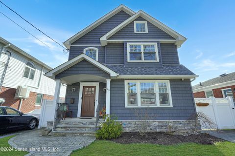 Photo of 23 Wilson Street, Staten Island, NY 10304 (MLS # 2402861)